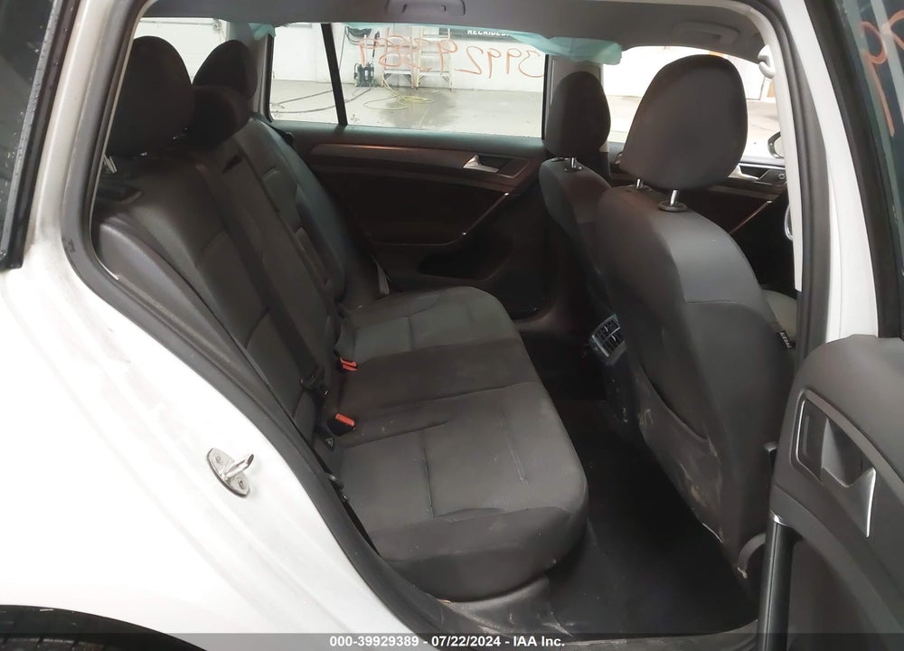 2018 VOLKSWAGEN GOLF SPORTWAGEN TSI S VIN: 3VW717AU7JM755275