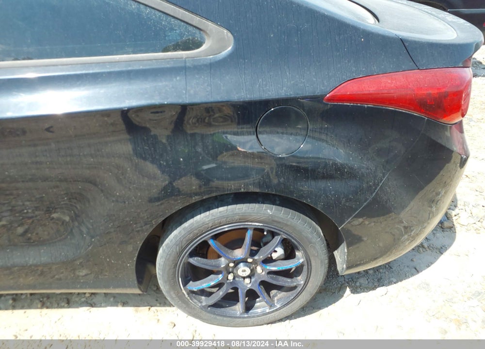 2013 HYUNDAI ELANTRA VIN: KMHDH6AE9DU003481