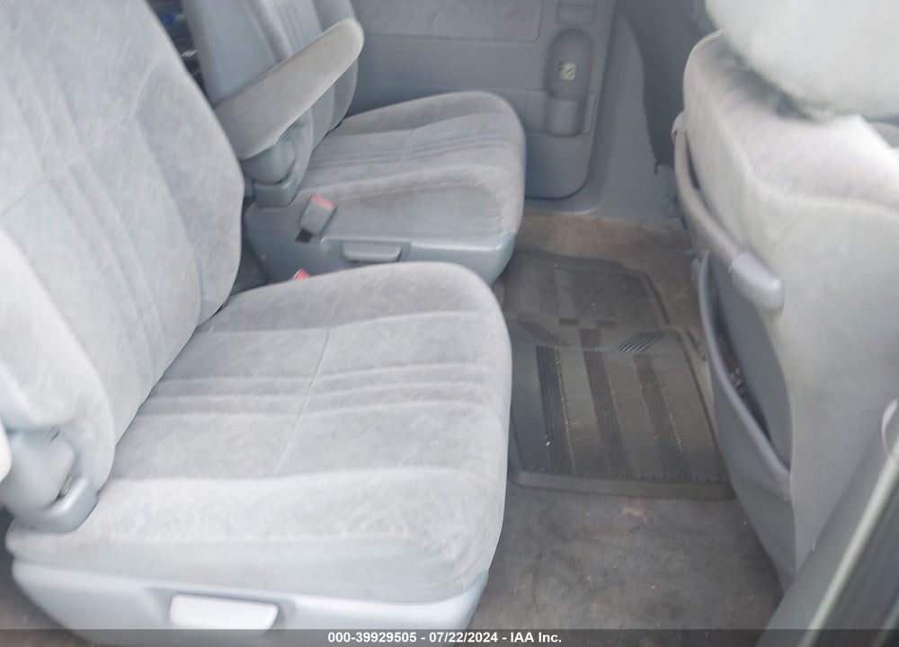 1999 TOYOTA SIENNA XLE VIN: 4T3ZF13CXXU109198