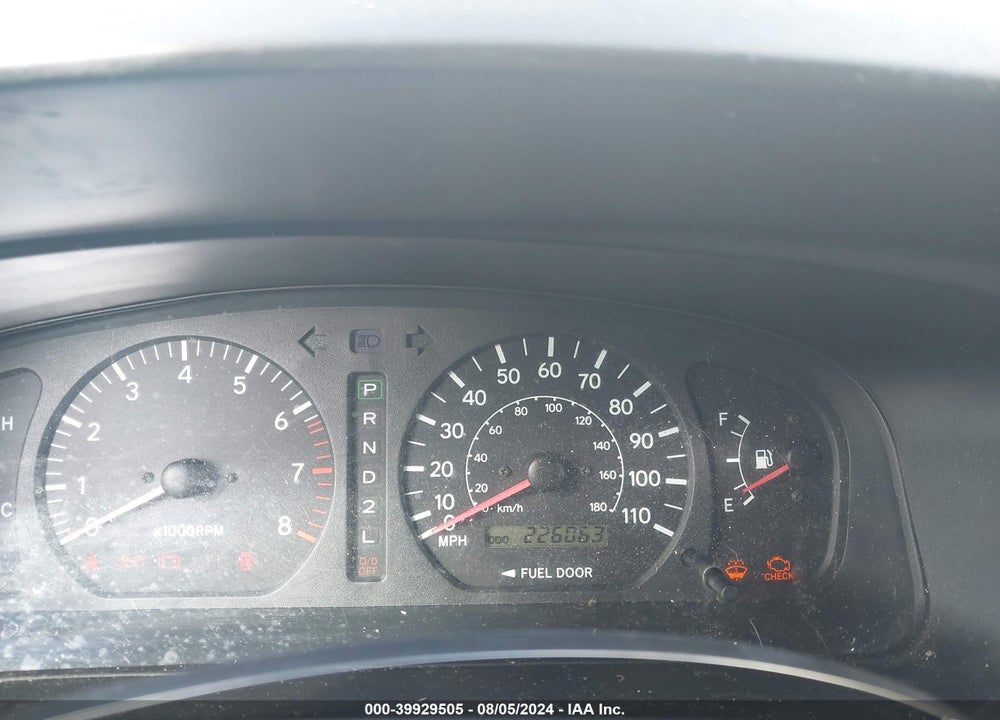 1999 TOYOTA SIENNA XLE VIN: 4T3ZF13CXXU109198