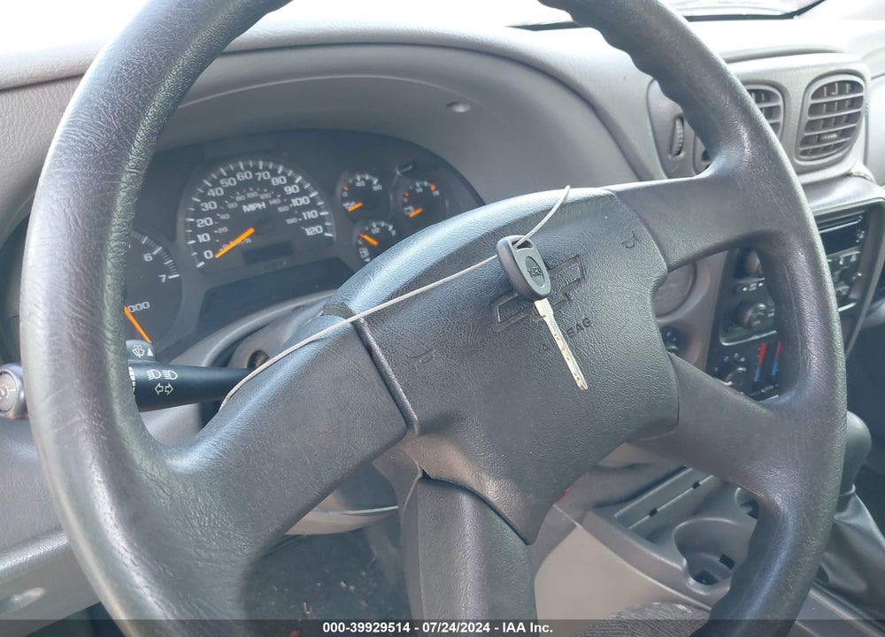 2004 CHEVROLET TRAILBLAZER LS VIN: 1GNDS13S542420224