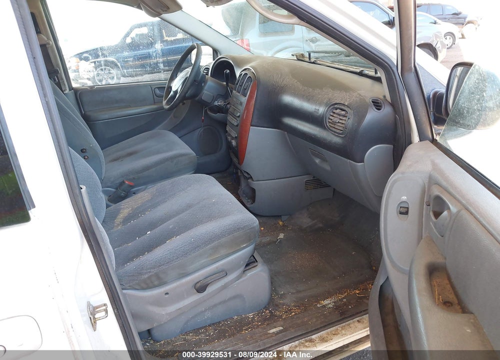 2005 CHRYSLER TOWN & COUNTRY LX VIN: 2C4GP44R15R472246