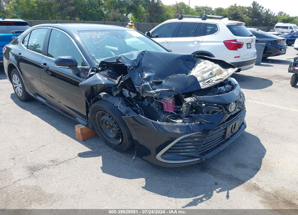 2021 TOYOTA CAMRY LE HYBRID VIN: 4T1C31AKXMU564887