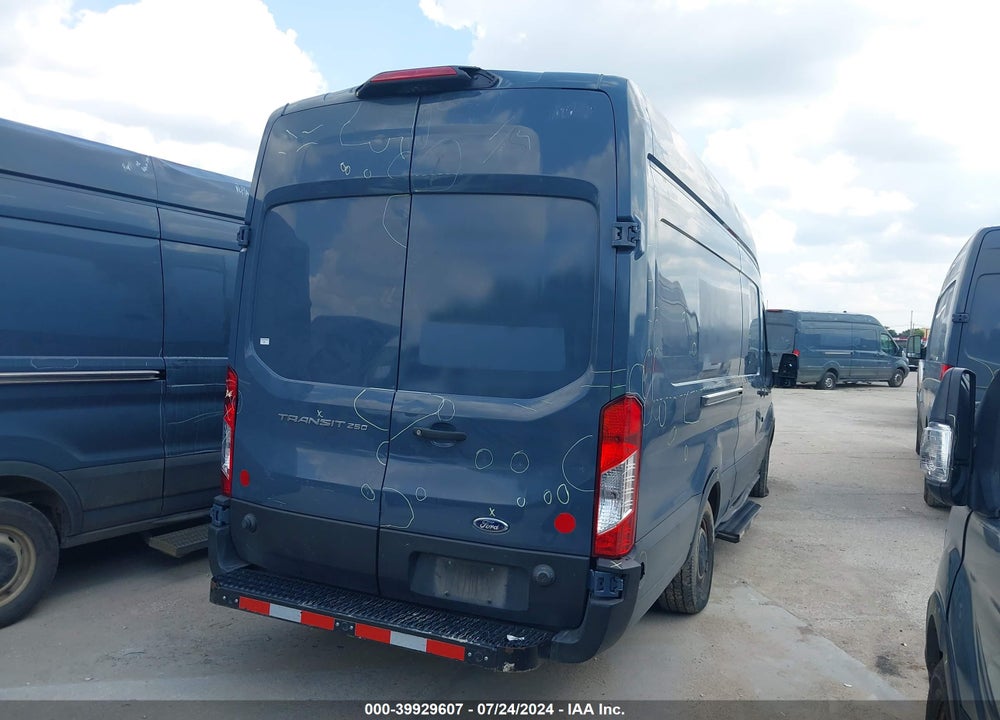2019 FORD TRANSIT-250 VIN: 1FTYR3XM0KKB33352