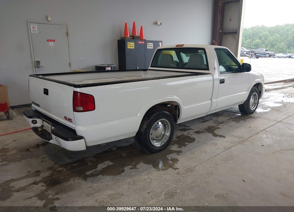 2003 GMC SONOMA SL VIN: 1GTCS14HX38182115