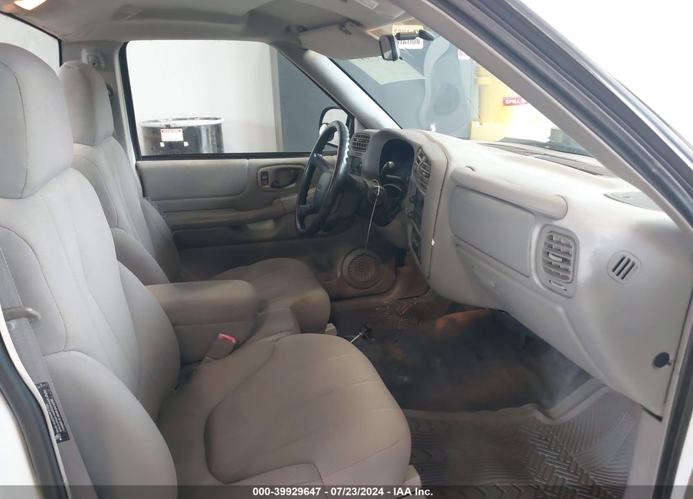 2003 GMC SONOMA SL VIN: 1GTCS14HX38182115