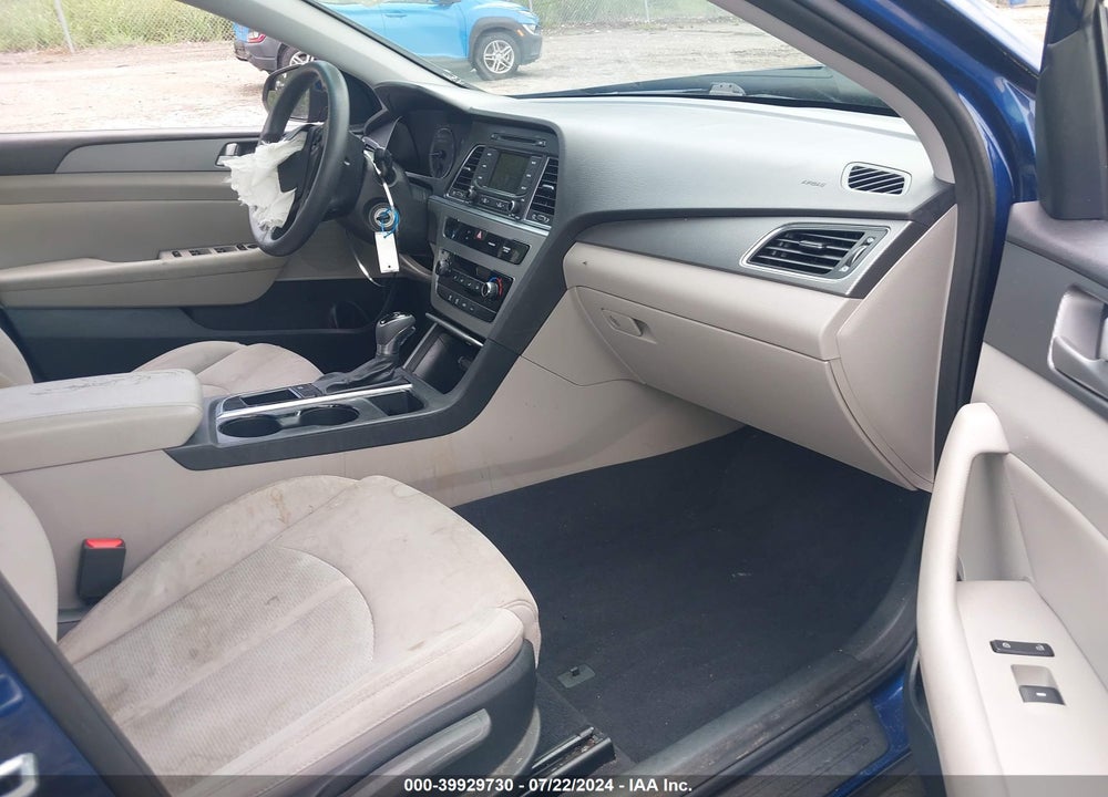 2015 HYUNDAI SONATA SE VIN: 5NPE24AF5FH174636