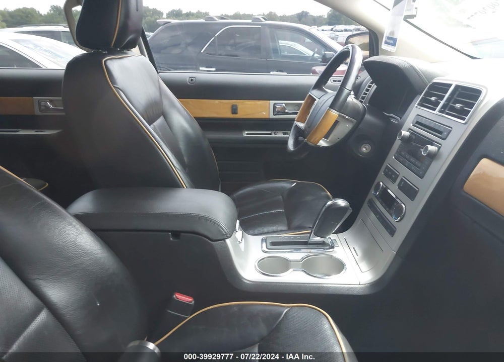 2008 LINCOLN MKX VIN: 2LMDU88C98BJ30839