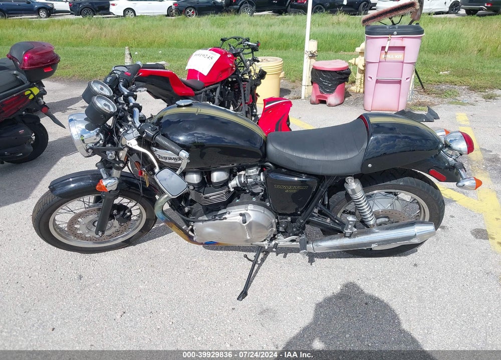 2014 TRIUMPH MOTORCYCLE THRUXTON VIN: SMT920K18ET625907