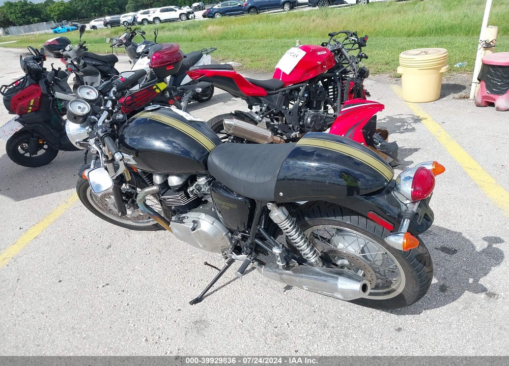 2014 TRIUMPH MOTORCYCLE THRUXTON VIN: SMT920K18ET625907