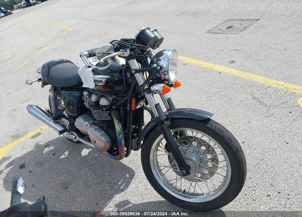 2014 TRIUMPH MOTORCYCLE THRUXTON VIN: SMT920K18ET625907