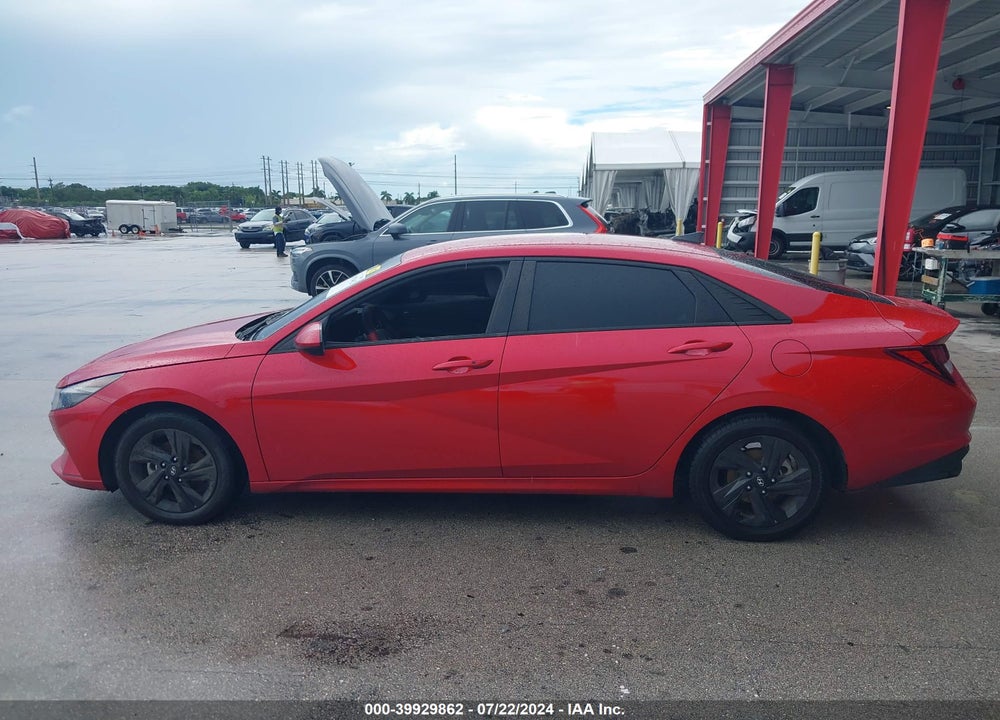 2021 HYUNDAI ELANTRA SEL VIN: 5NPLM4AG1MH037099