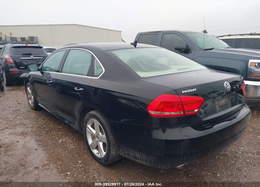 2013 VOLKSWAGEN PASSAT 2.0L TDI SE VIN: 1VWBN7A32DC044854