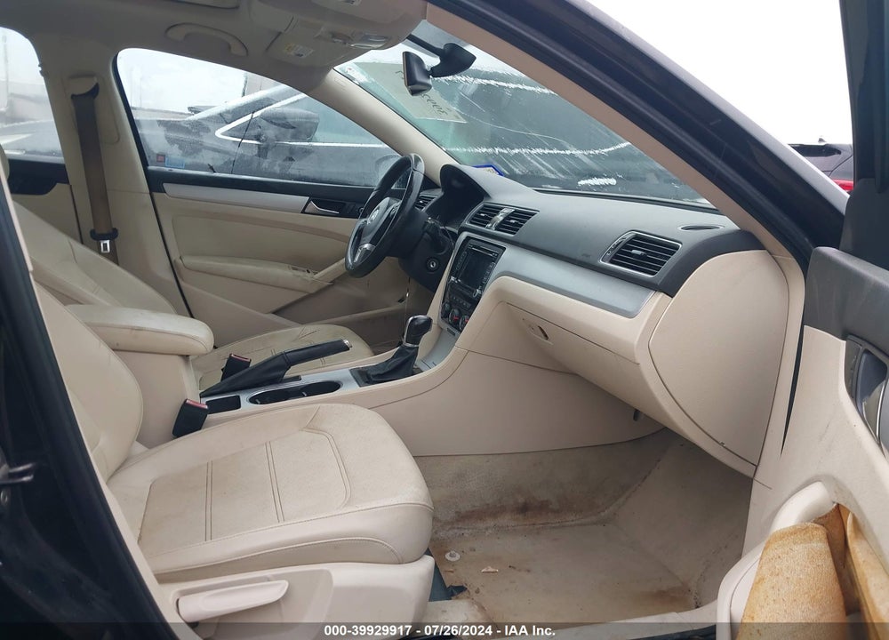 2013 VOLKSWAGEN PASSAT 2.0L TDI SE VIN: 1VWBN7A32DC044854
