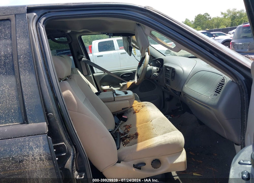 2002 FORD F-150 LARIAT/XLT VIN: 1FTRW07612KC98419