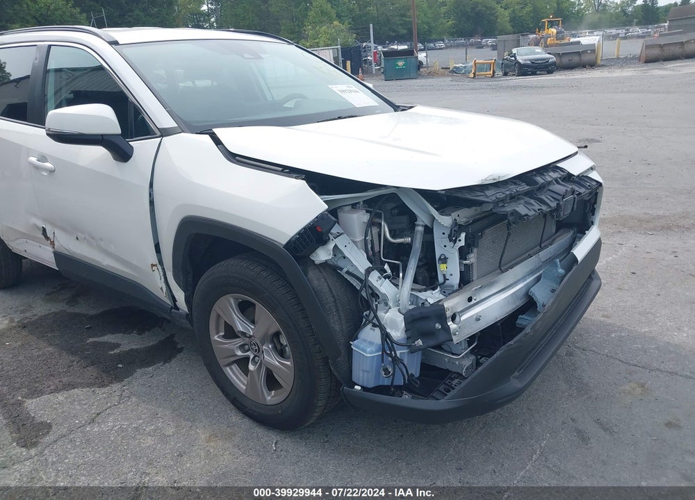 2022 TOYOTA RAV4 XLE VIN: 2T3W1RFV8NW208936