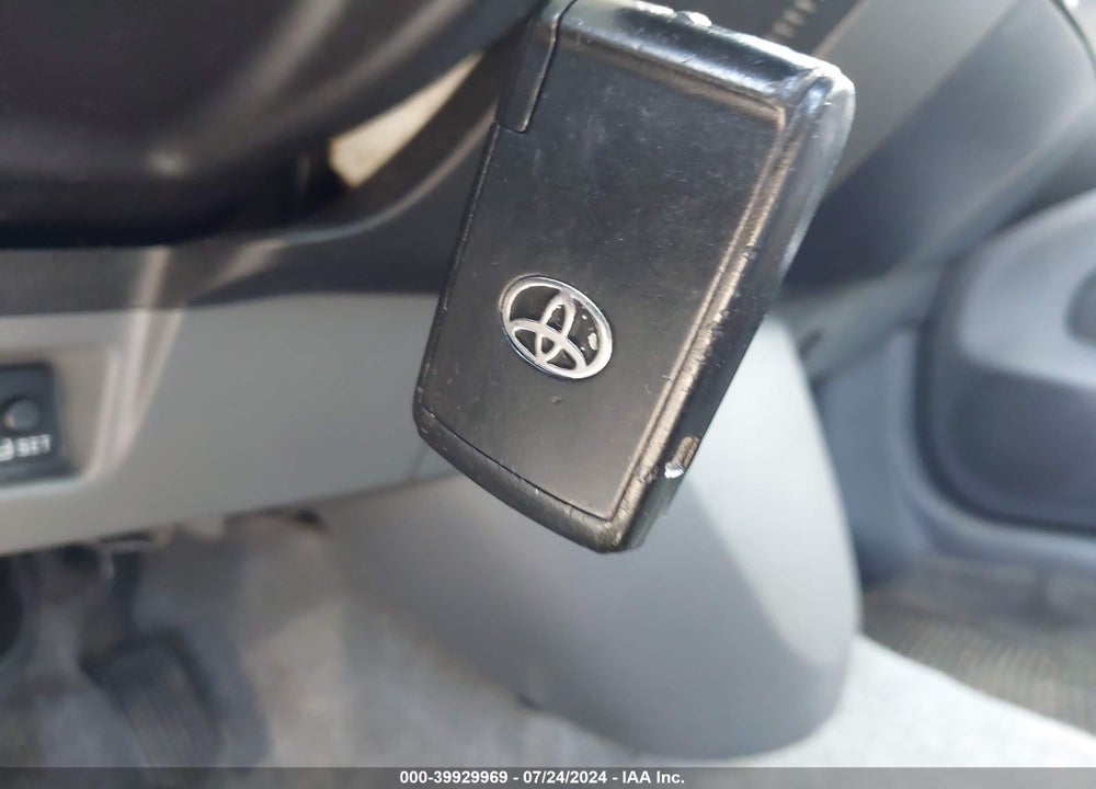 2008 TOYOTA PRIUS VIN: JTDKB20U283325390