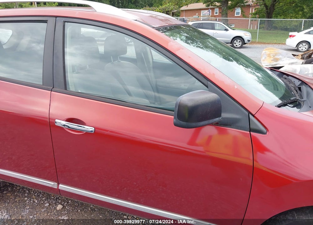 2014 NISSAN ROGUE SELECT S VIN: JN8AS5MV5EW717228