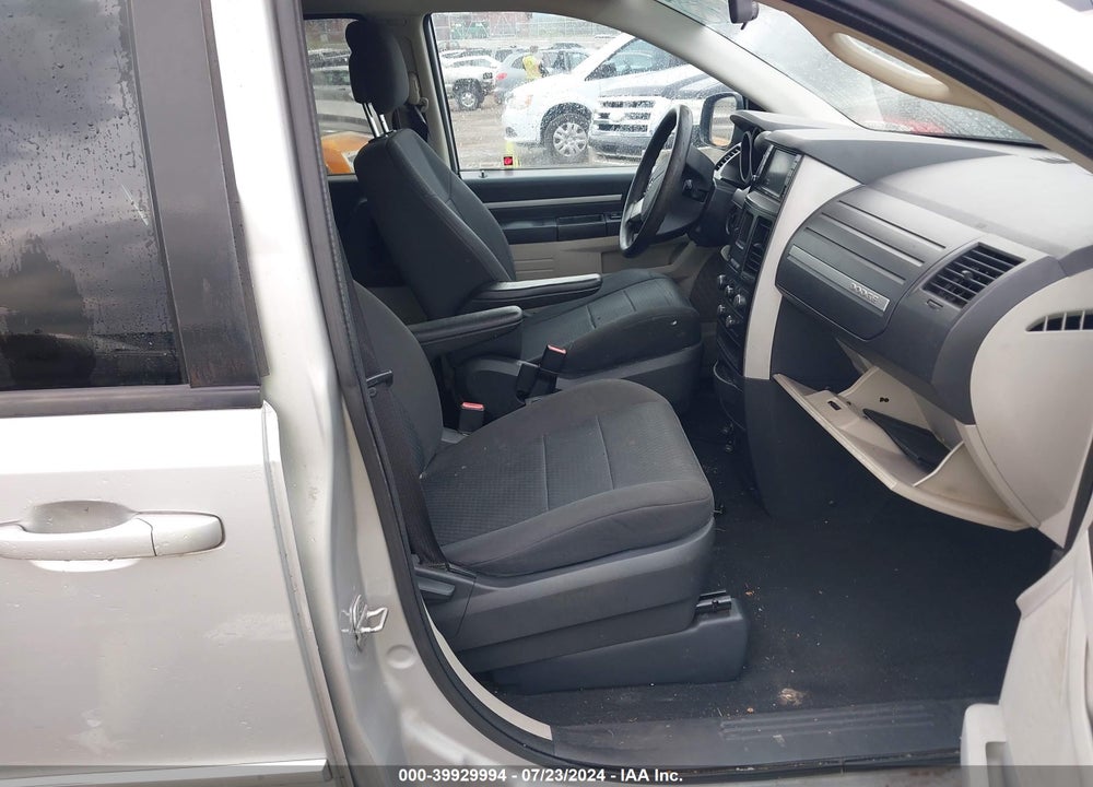 2010 DODGE GRAND CARAVAN SE VIN: 2D4RN4DE7AR348569