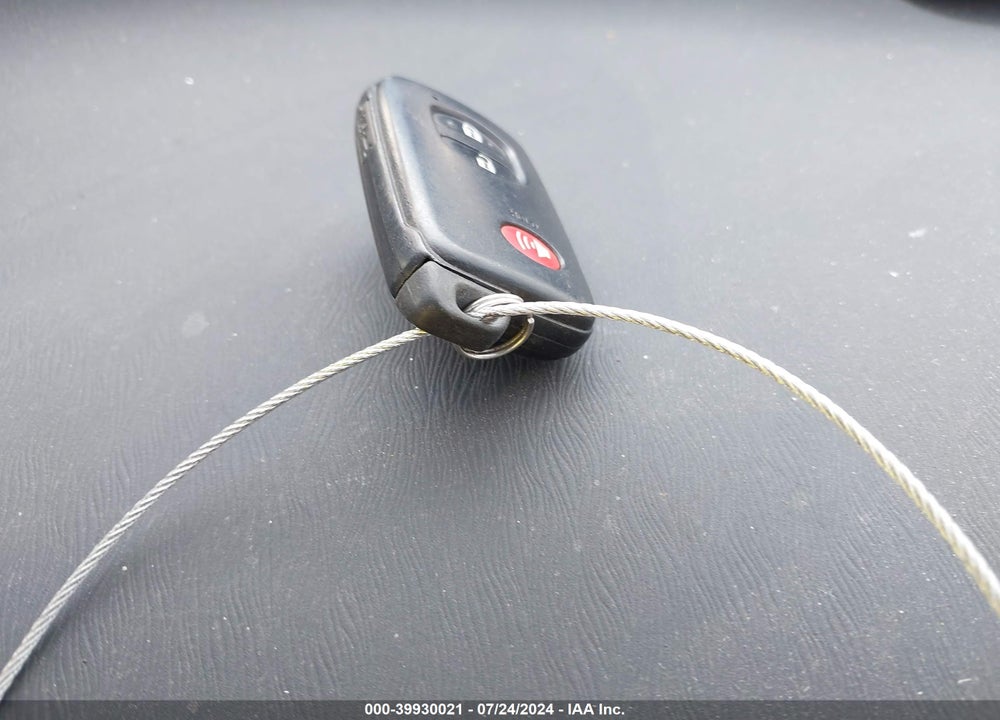 2011 TOYOTA PRIUS THREE VIN: JTDKN3DU5B1424036