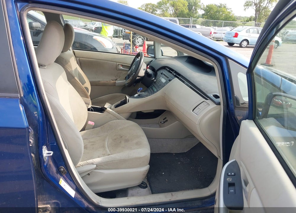 2011 TOYOTA PRIUS THREE VIN: JTDKN3DU5B1424036