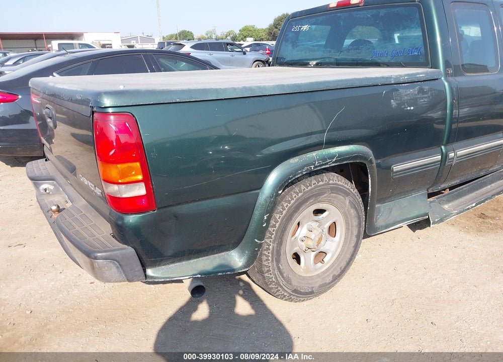 2001 CHEVROLET SILVERADO 1500 LS VIN: 2GCEC19V611255775