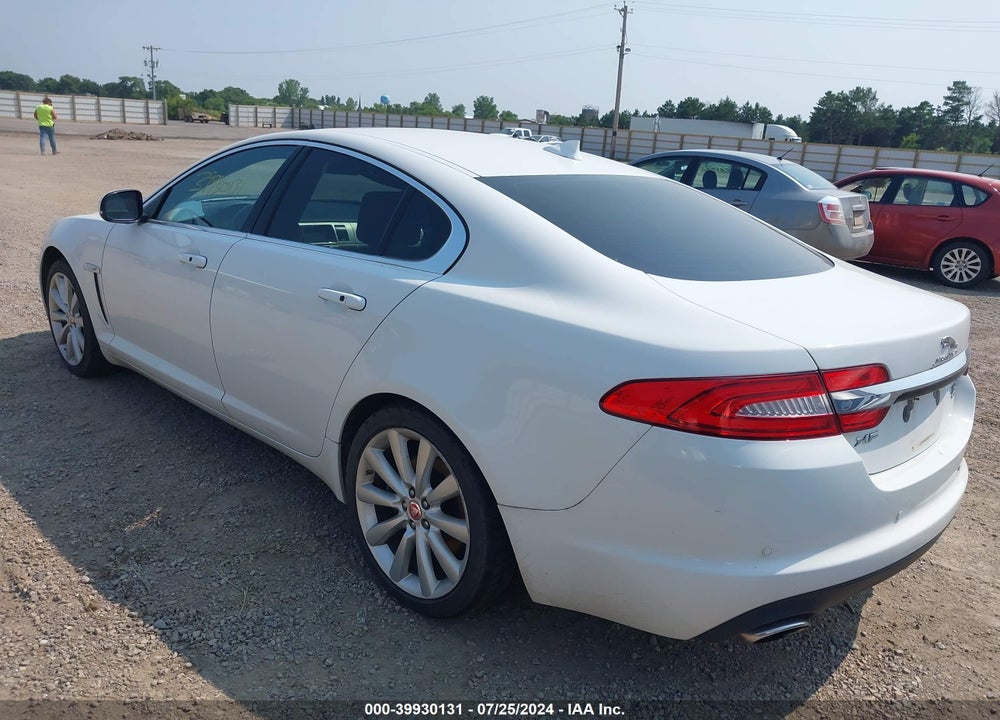 2014 JAGUAR XF V6 SC VIN: SAJWJ0EF4E8U10184
