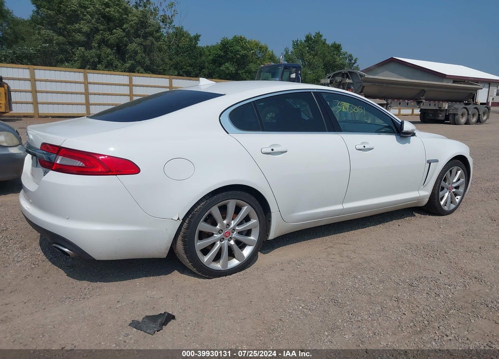 2014 JAGUAR XF V6 SC VIN: SAJWJ0EF4E8U10184