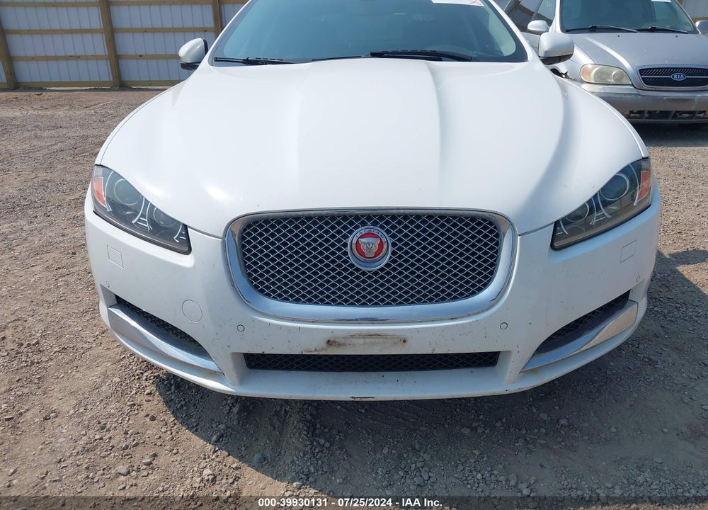 2014 JAGUAR XF V6 SC VIN: SAJWJ0EF4E8U10184