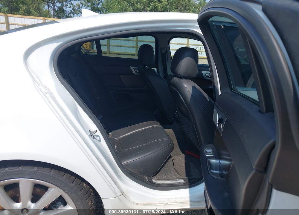2014 JAGUAR XF V6 SC VIN: SAJWJ0EF4E8U10184
