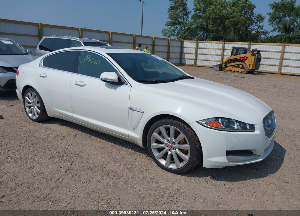 2014 JAGUAR XF V6 SC VIN: SAJWJ0EF4E8U10184