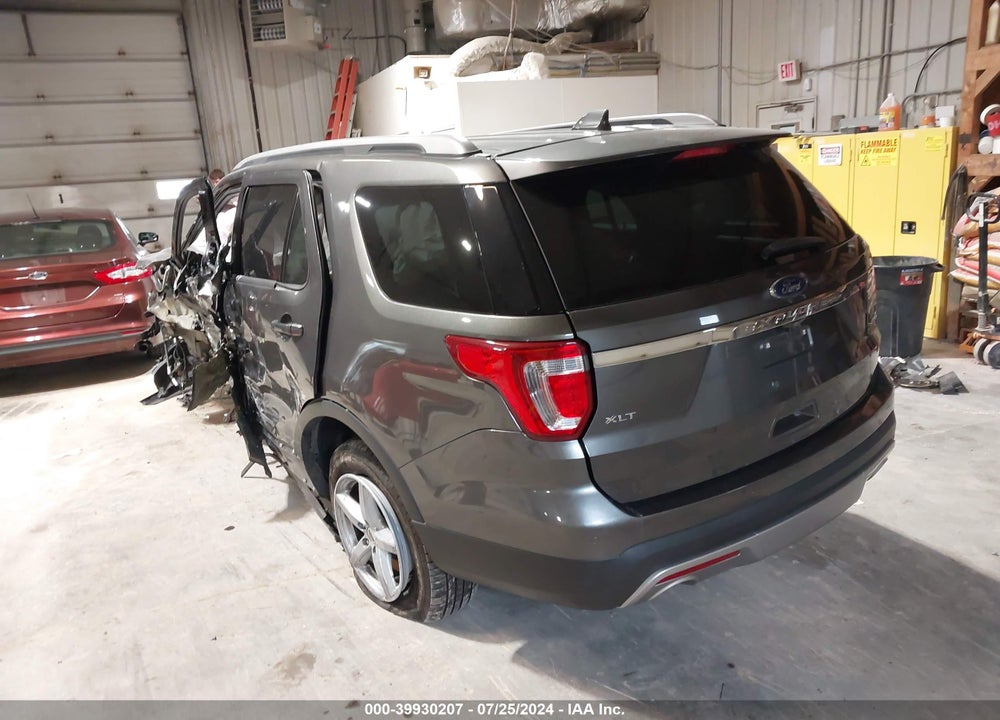 2017 FORD EXPLORER XLT VIN: 1FM5K8D85HGD02333