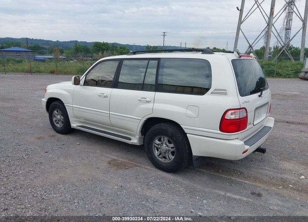2002 LEXUS LX 470 VIN: JTJHT00W323513837