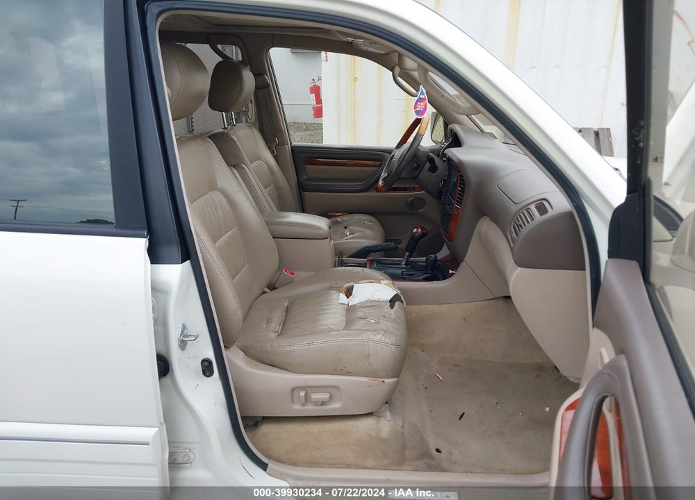 2002 LEXUS LX 470 VIN: JTJHT00W323513837