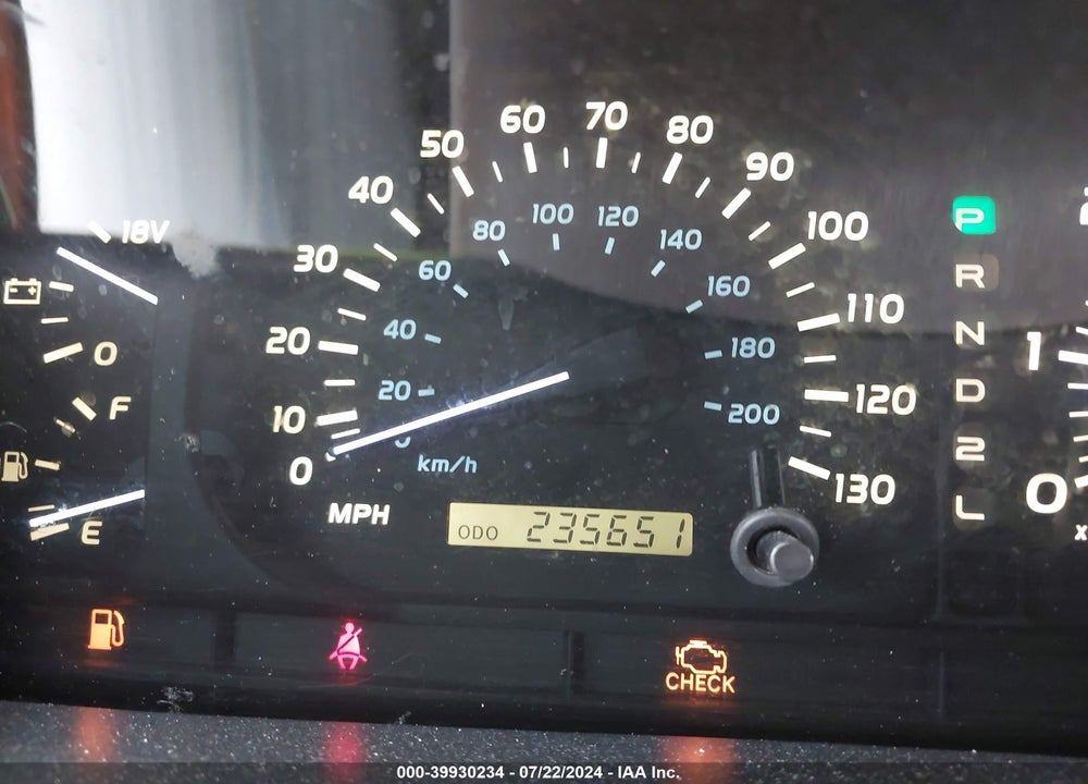 2002 LEXUS LX 470 VIN: JTJHT00W323513837