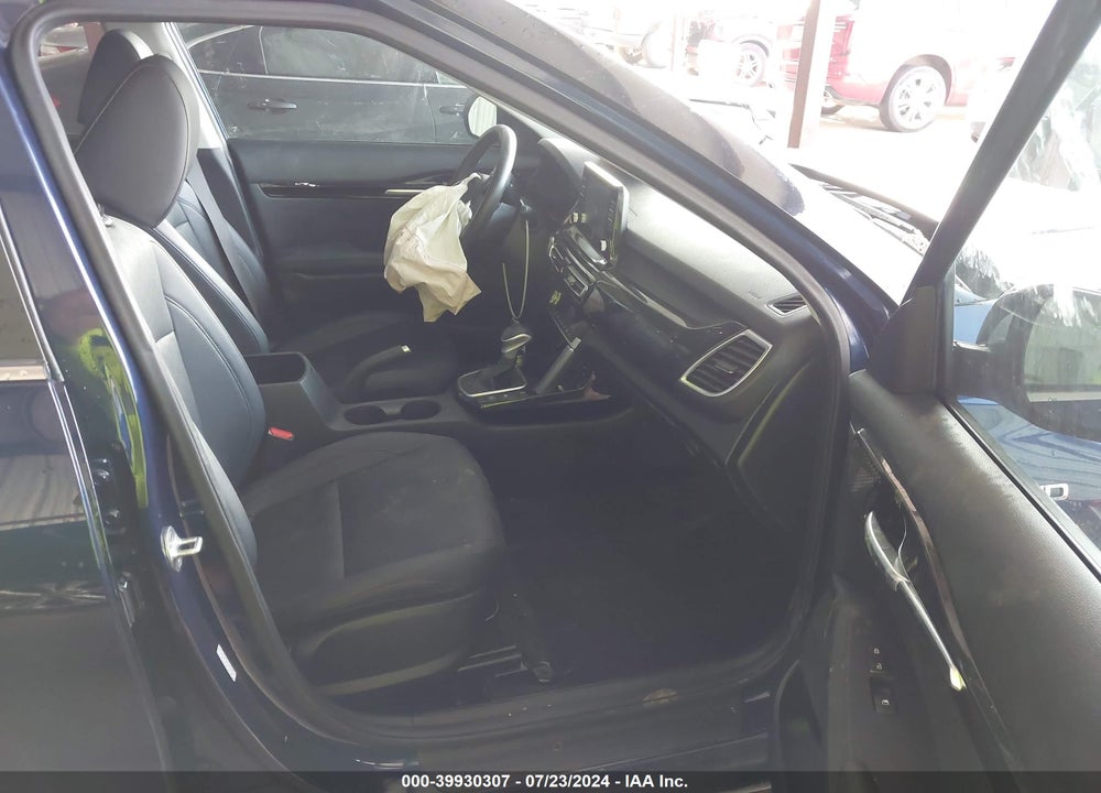 2021 KIA SELTOS EX VIN: KNDERCAA5M7223569