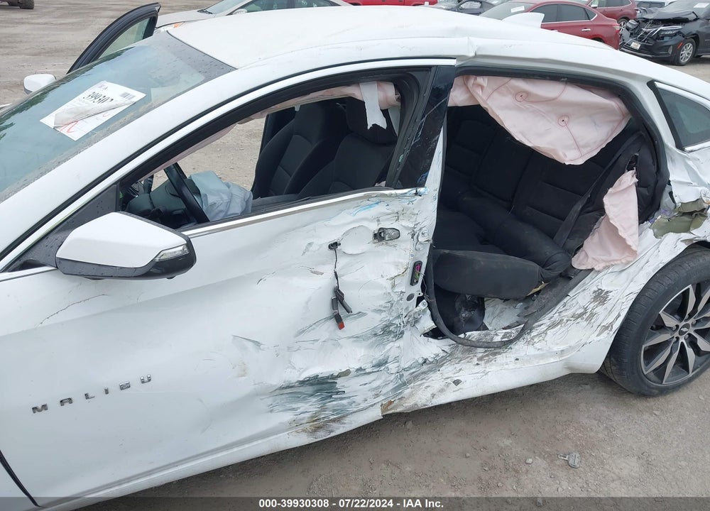 2018 CHEVROLET MALIBU LT VIN: 1G1ZD5ST9JF220129