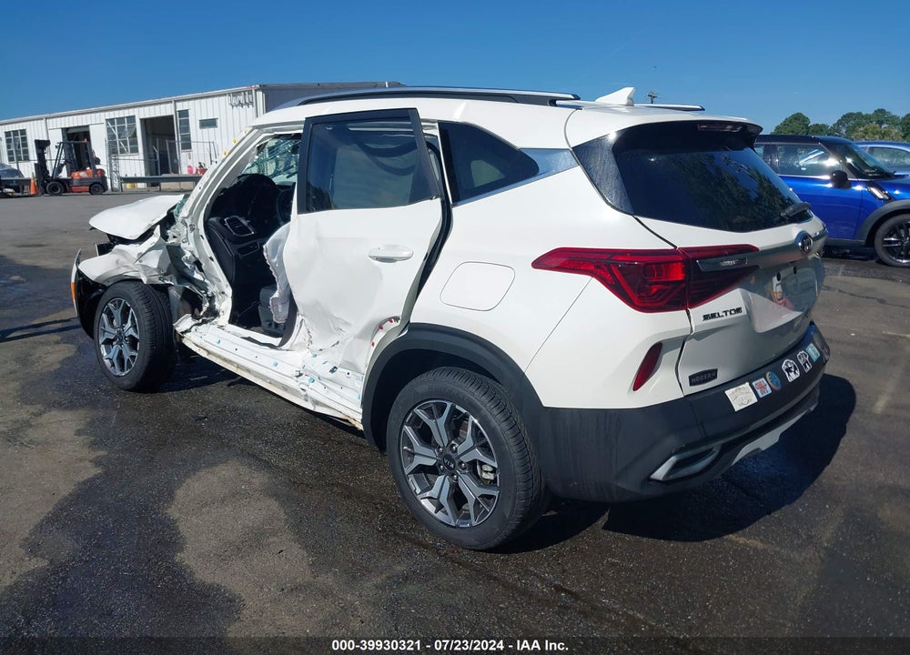 2021 KIA SELTOS EX VIN: KNDERCAA5M7208263