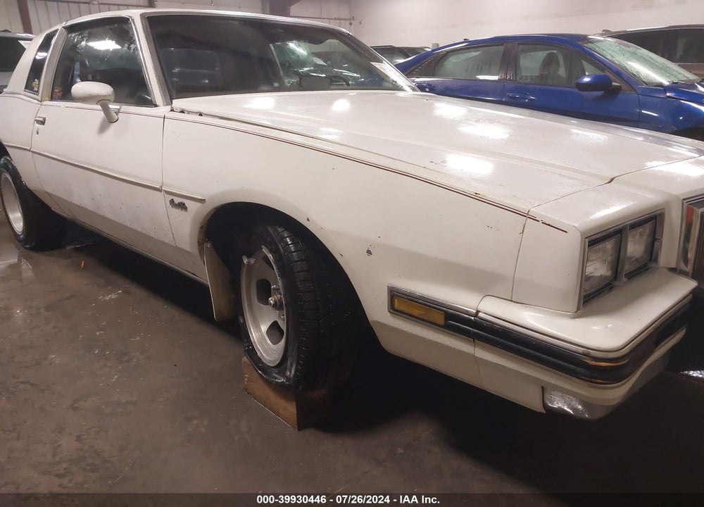 1983 PONTIAC GRAND PRIX VIN: 1G2AJ37A5DB205779