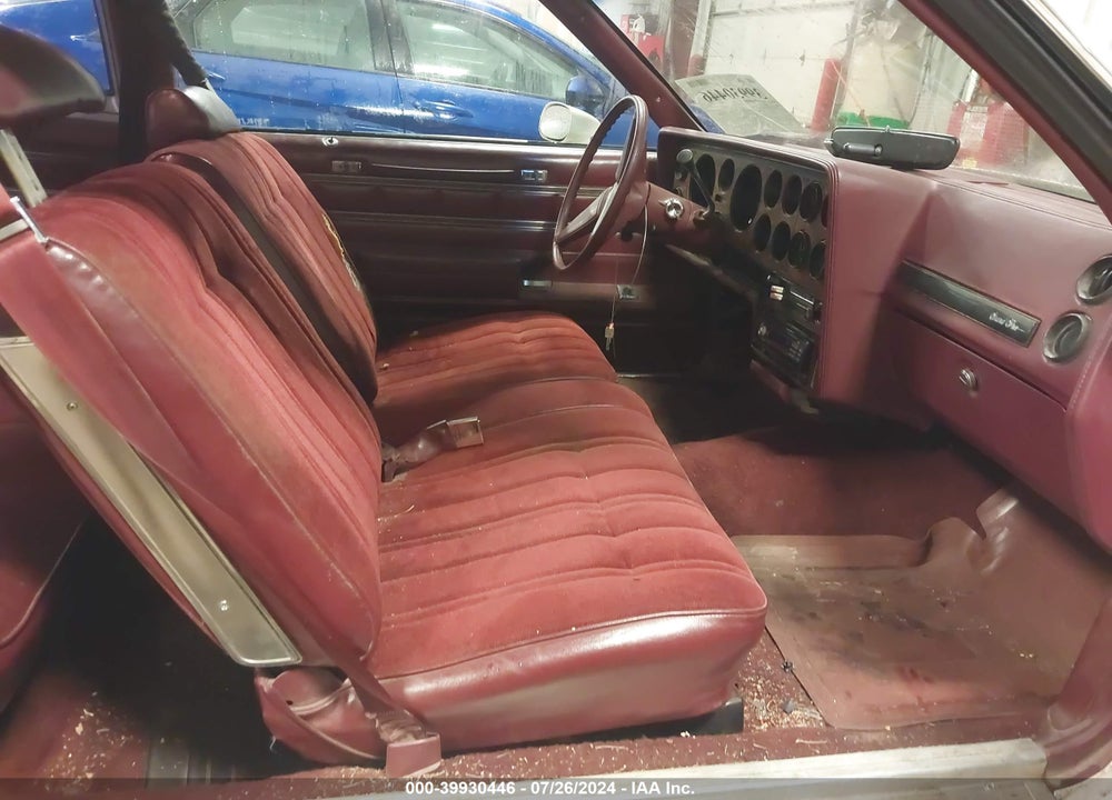 1983 PONTIAC GRAND PRIX VIN: 1G2AJ37A5DB205779