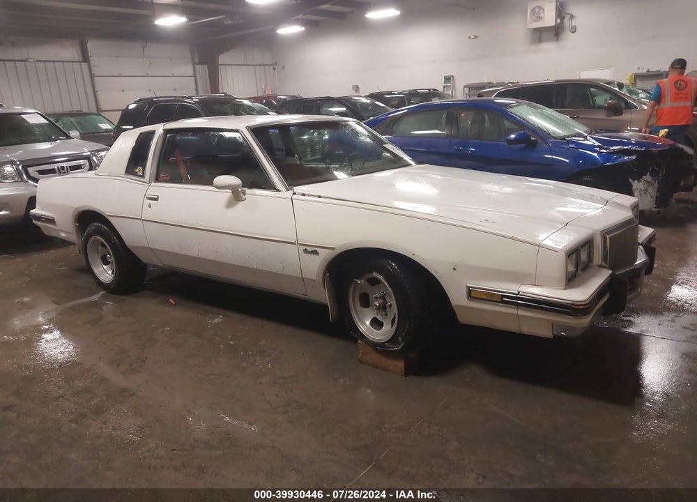 1983 PONTIAC GRAND PRIX VIN: 1G2AJ37A5DB205779