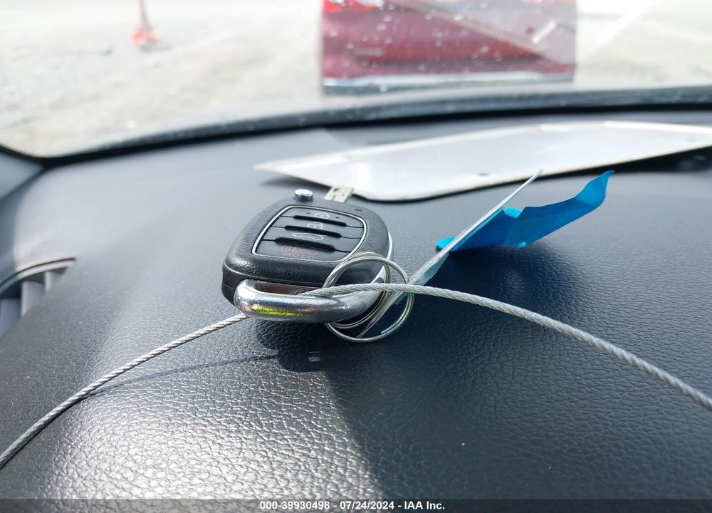 2020 HYUNDAI TUCSON SE VIN: KM8J23A40LU266080