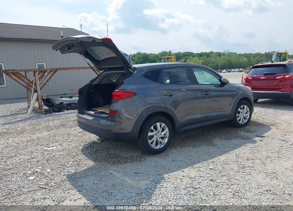 2020 HYUNDAI TUCSON SE VIN: KM8J23A40LU266080