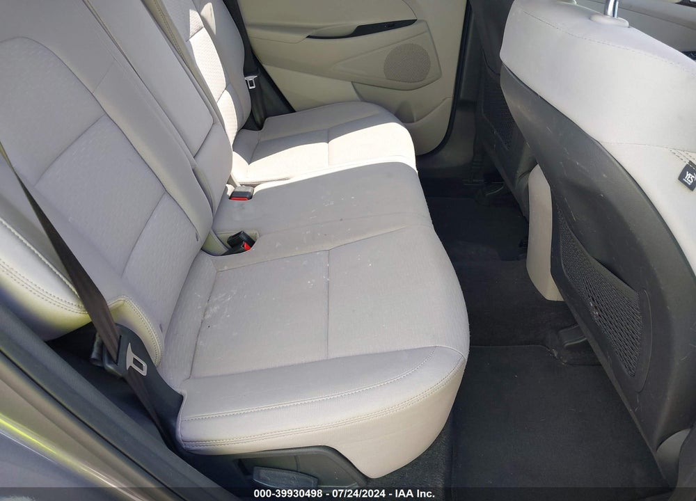 2020 HYUNDAI TUCSON SE VIN: KM8J23A40LU266080