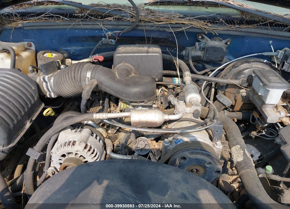 1998 GMC SIERRA 2500 SL VIN: 1GTFC29R2WE515592