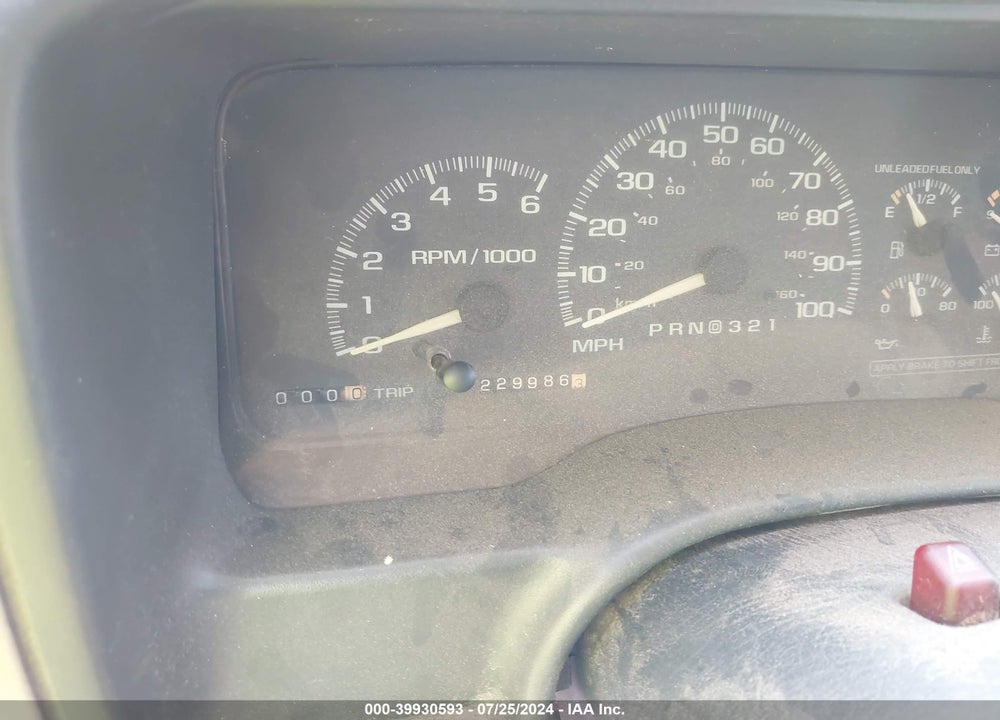 1998 GMC SIERRA 2500 SL VIN: 1GTFC29R2WE515592