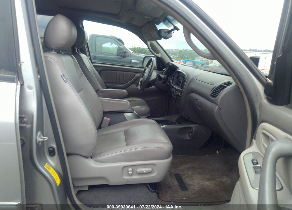 2005 TOYOTA SEQUOIA VIN: 5TDBT48A65S234457
