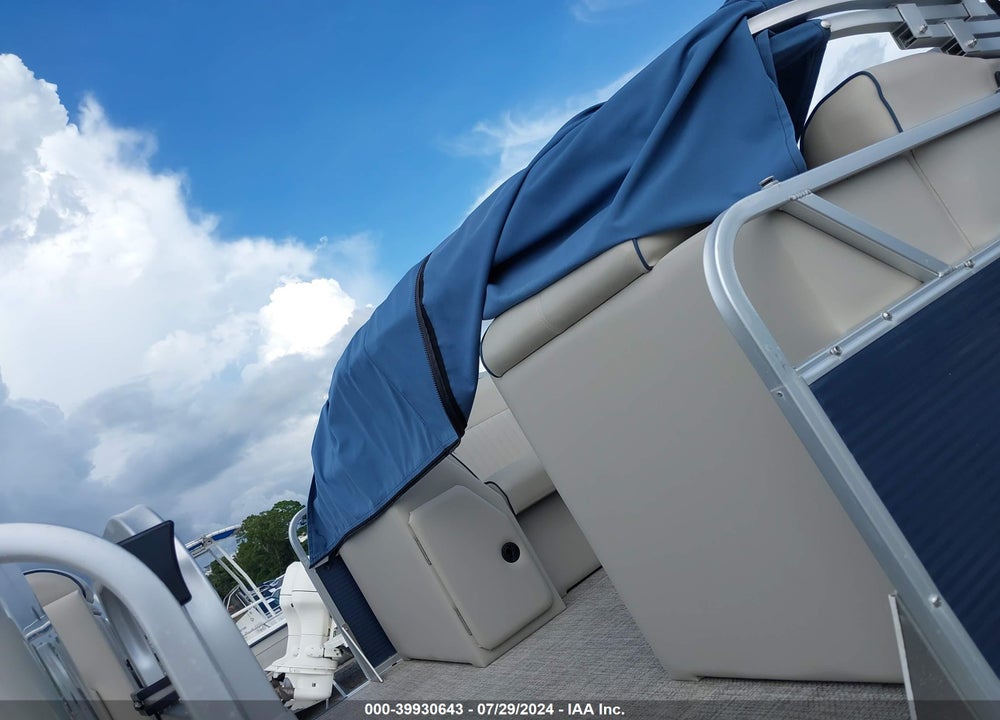 2021 APEX BOAT VIN: APX29553G021