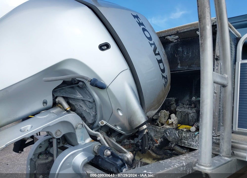 2021 APEX BOAT VIN: APX29553G021