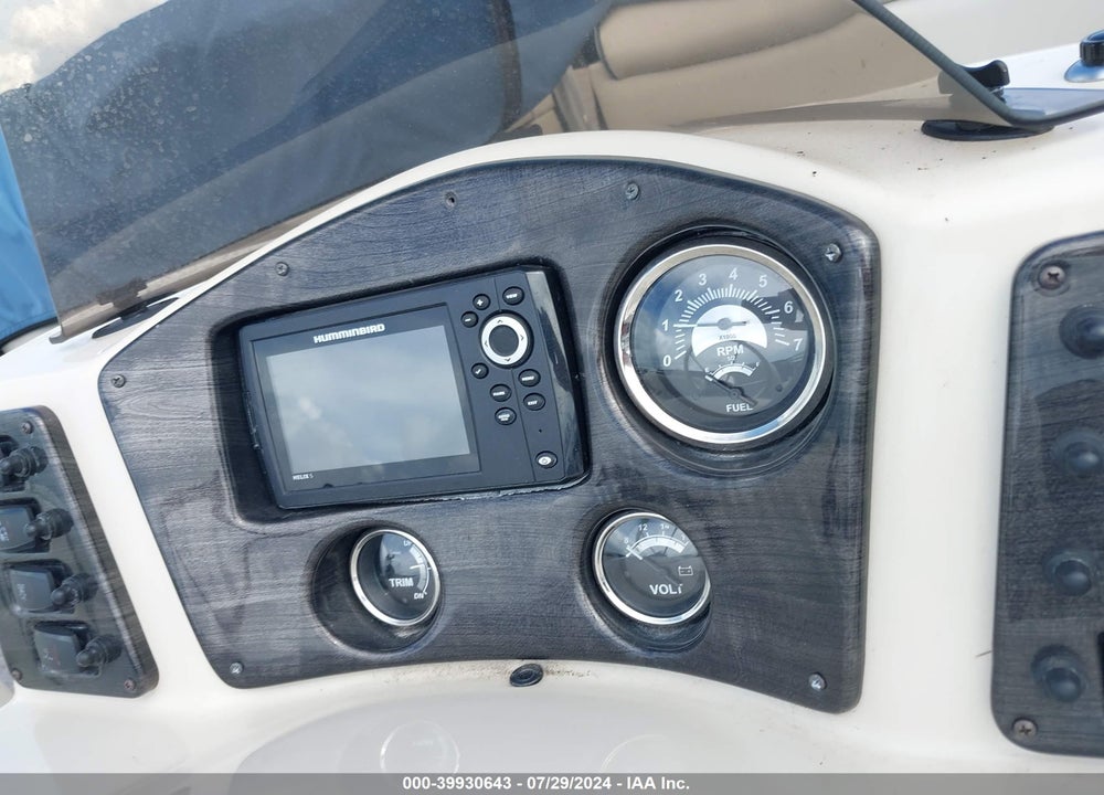 2021 APEX BOAT VIN: APX29553G021
